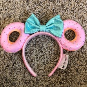 MICKEY EARS that look like donuts
